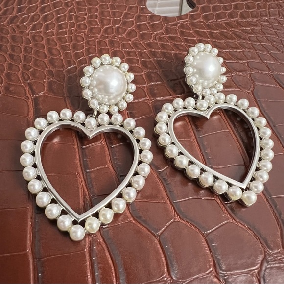H&M Silver & White Pearl Heart Shaped Drop Dangle Large Medium Pretty Earrings - Picture 6 of 16